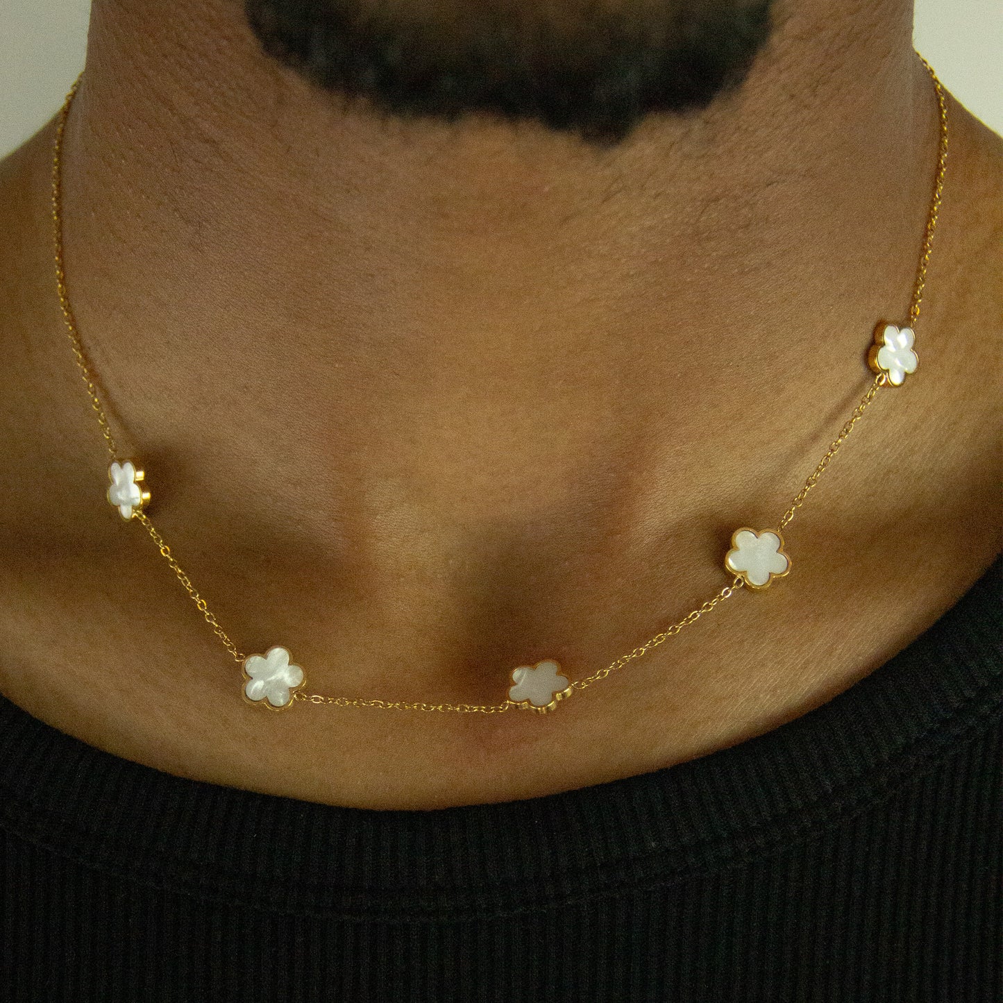 Five Leaf Flower Necklace - Gold White